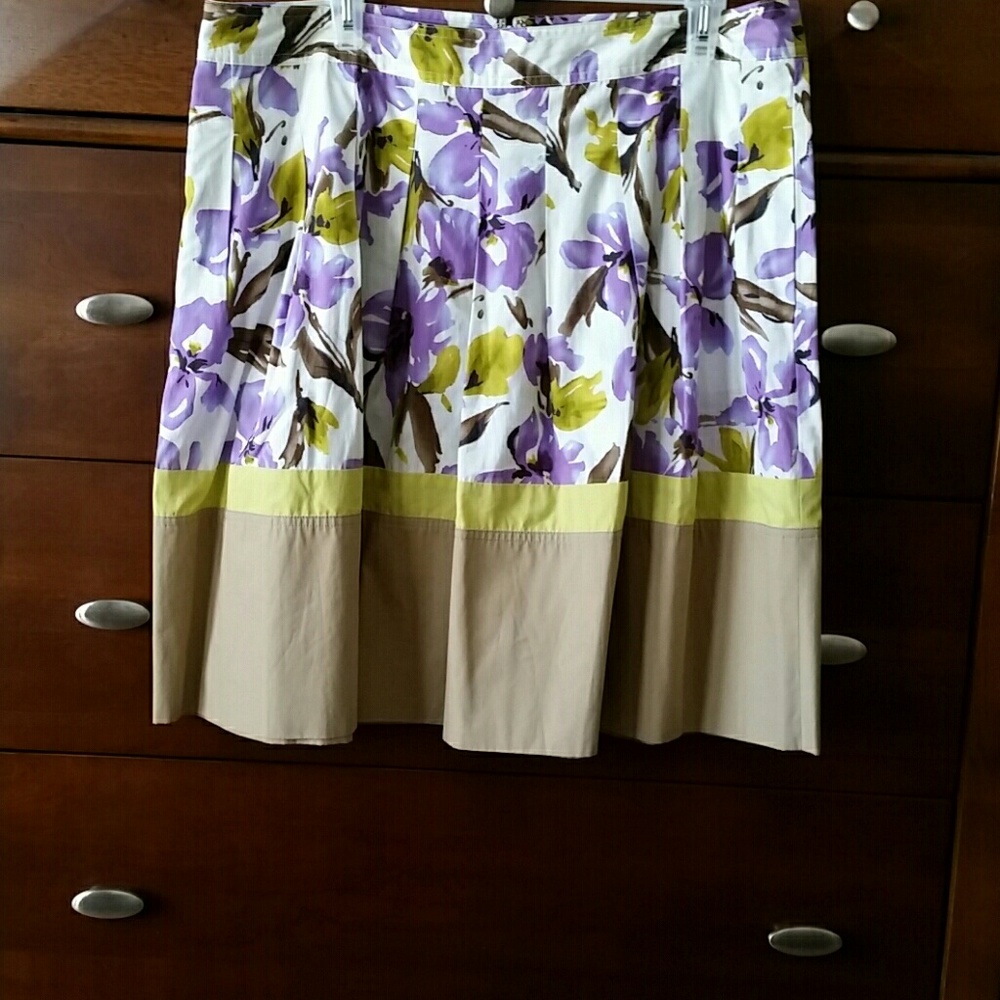 🌻 JH Collectibles skirt!